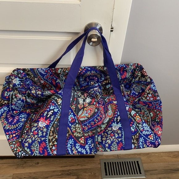 VERA BRADLEY LIGHTEN UP LARGE TRAVEL DUFFEL PETITE PAISLEY NEW - Picture 1 of 3